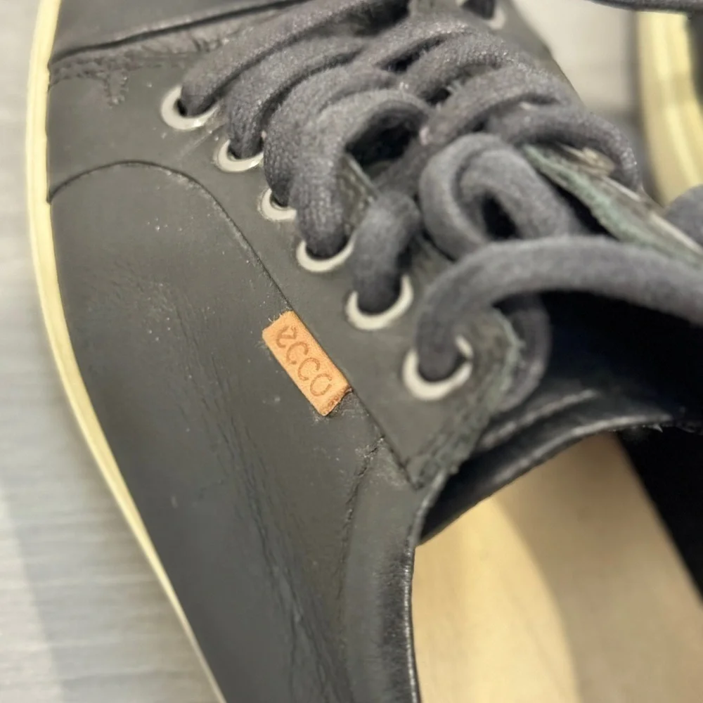 Ecco Black Women’s Casual Sneakers (Size 38)
